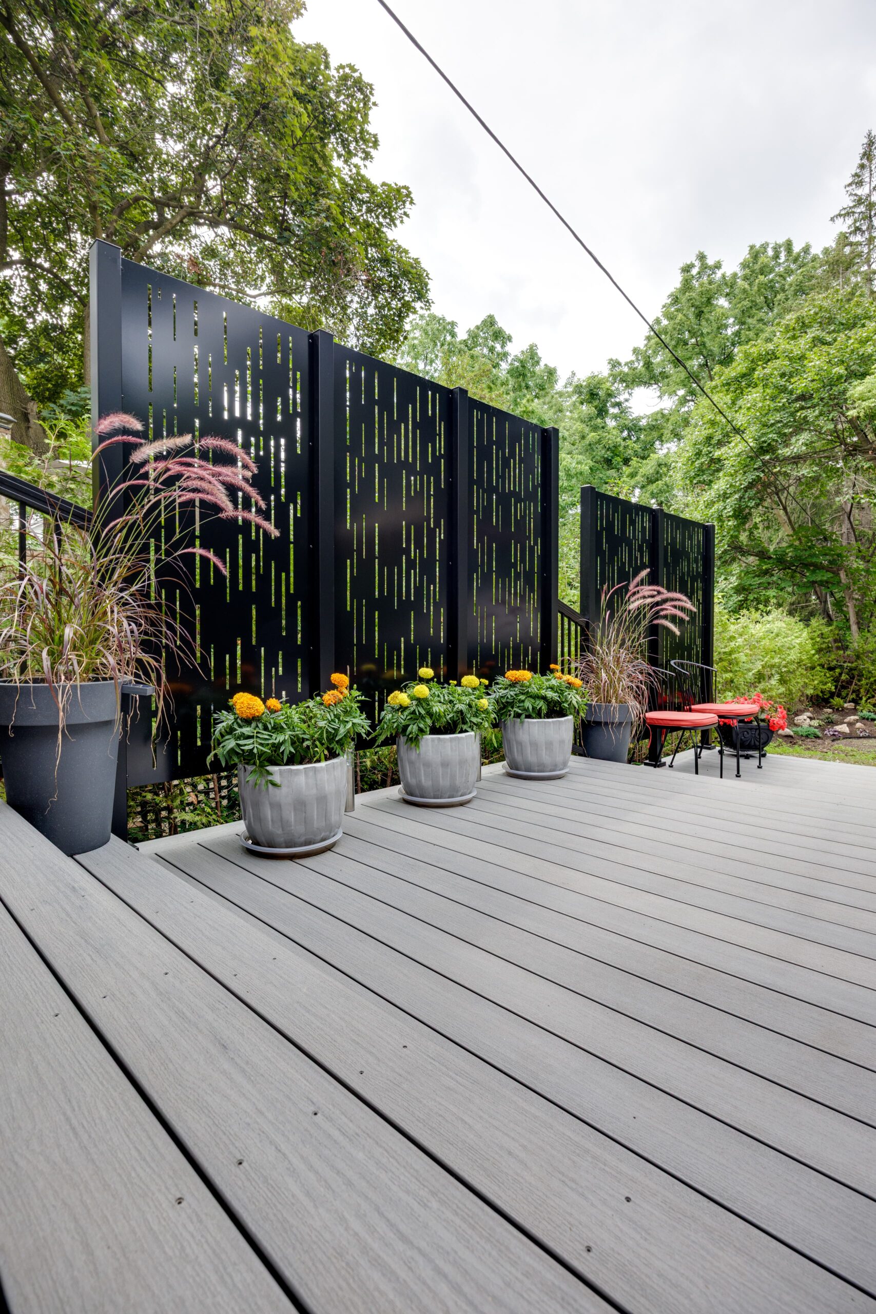 sun-blaze privacy deck (2)