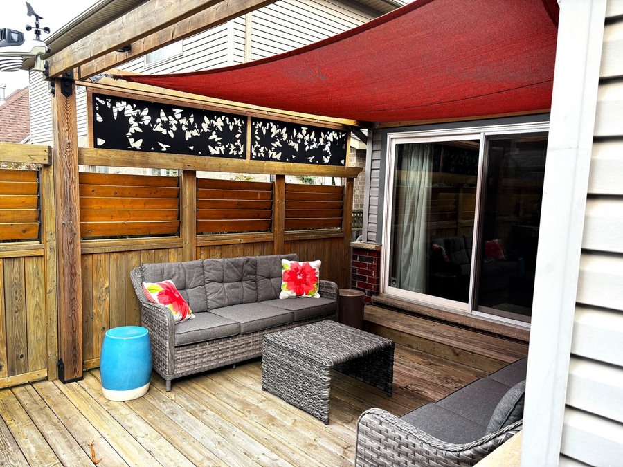 Fence topper